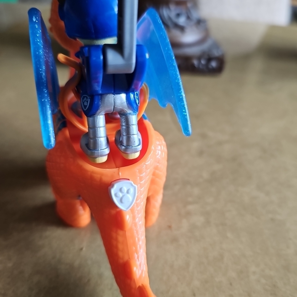 Paw Patrol Rescue Knights Chase Dragon Draco Set of 2 toy figures Flapping Wings - Picture 7 of 8